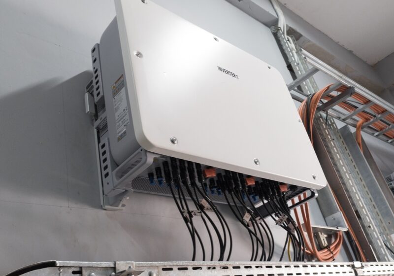 Instalation,Control,Of,Inverters,Solar,Panel,On,The,Wall.technology,Of